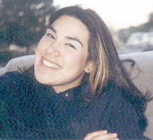 Stephanie looks so cute in this picture..you can't deny it.